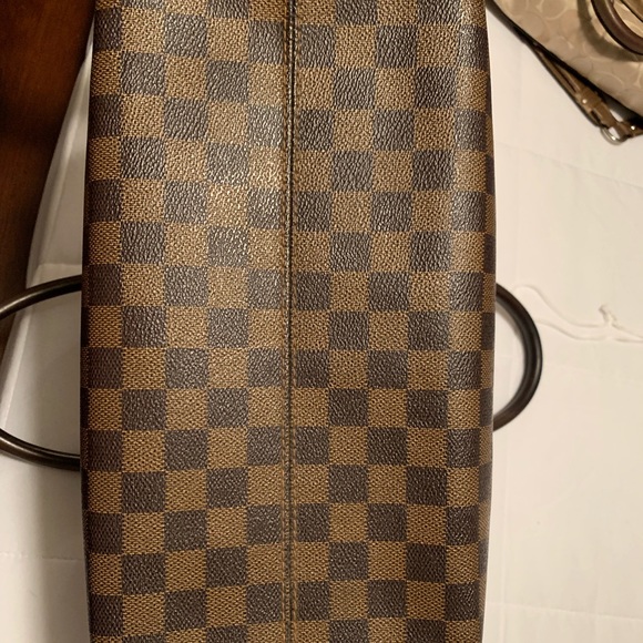 🚨Authentic!! Rare, now retired LV Damier Ebene Nolita - Picture 3 of 10